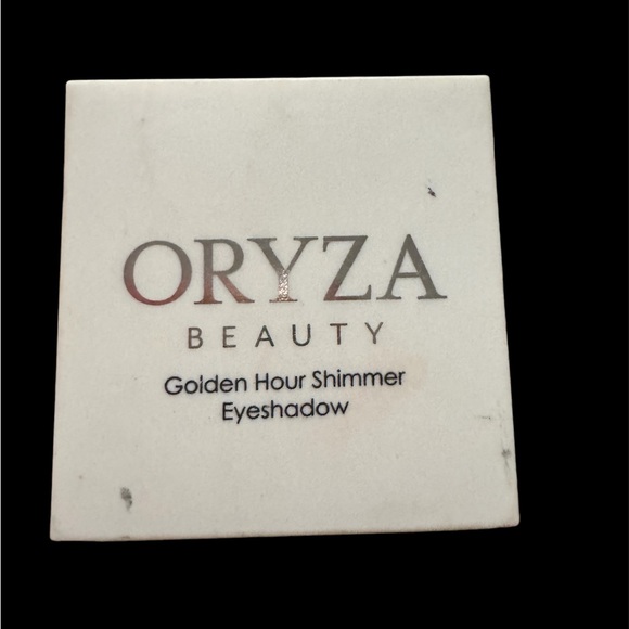 Makeup - Picture 5 of 10